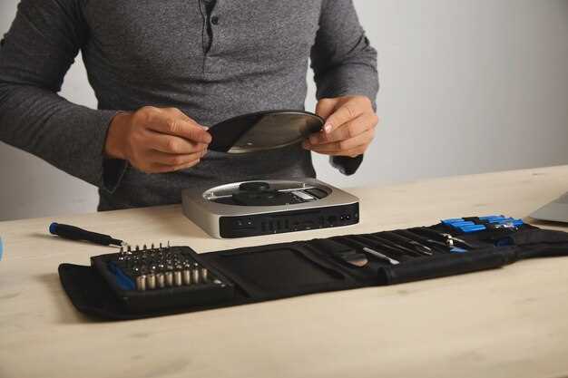 Демонтаж облицовки и удаление крепежных элементов корпуса блока