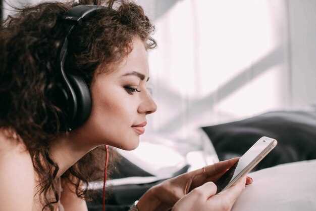 Шаг 1: Подключение кабеля к AUX-разъему