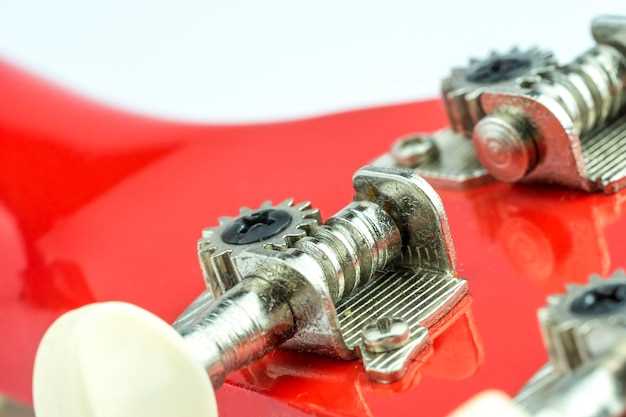 Демонтаж верхней части двигателя и снятие ремня ГРМ