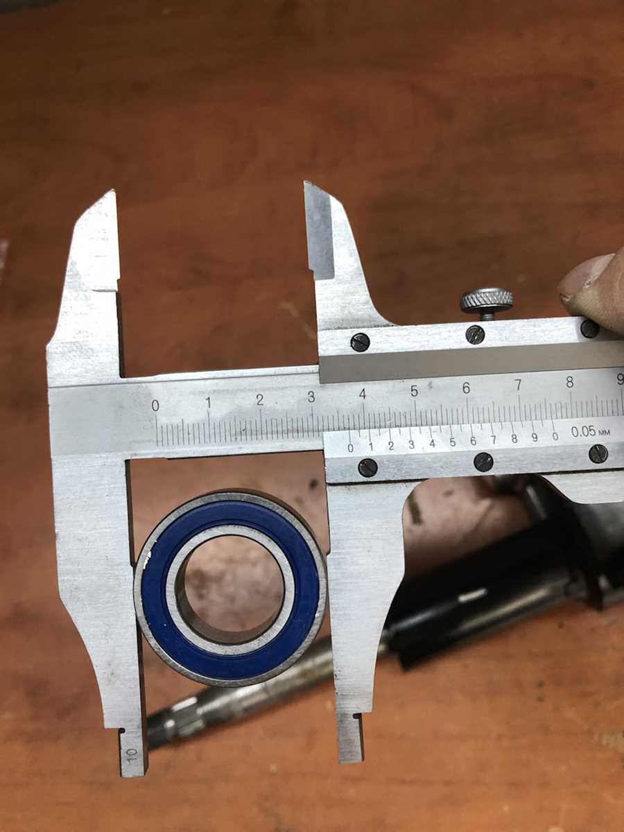 Почему лучше не игнорировать проблему с люфтом руля на Ниве 21214 и как это исправить?