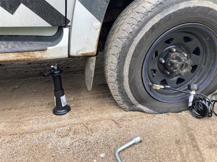 Где находится домкрат в УАЗ Патриот